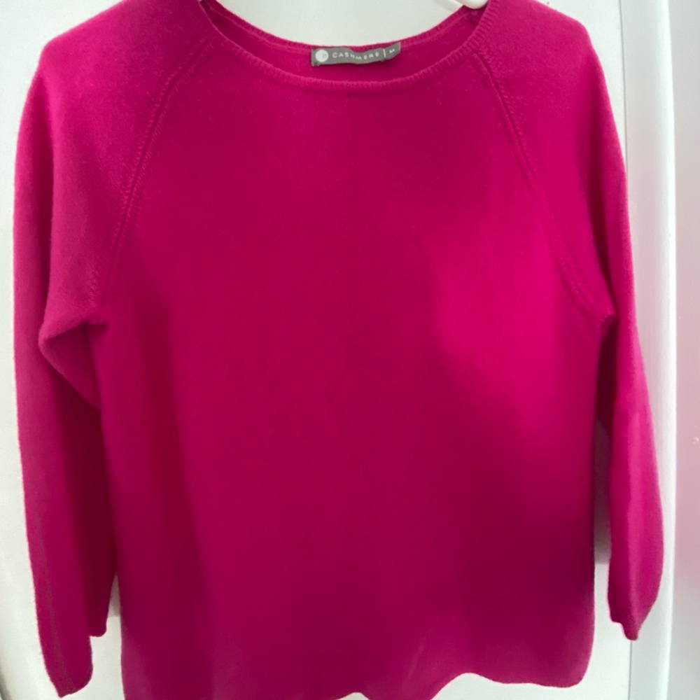 Pink cashmere sweater, IN cashmere brand! Size M